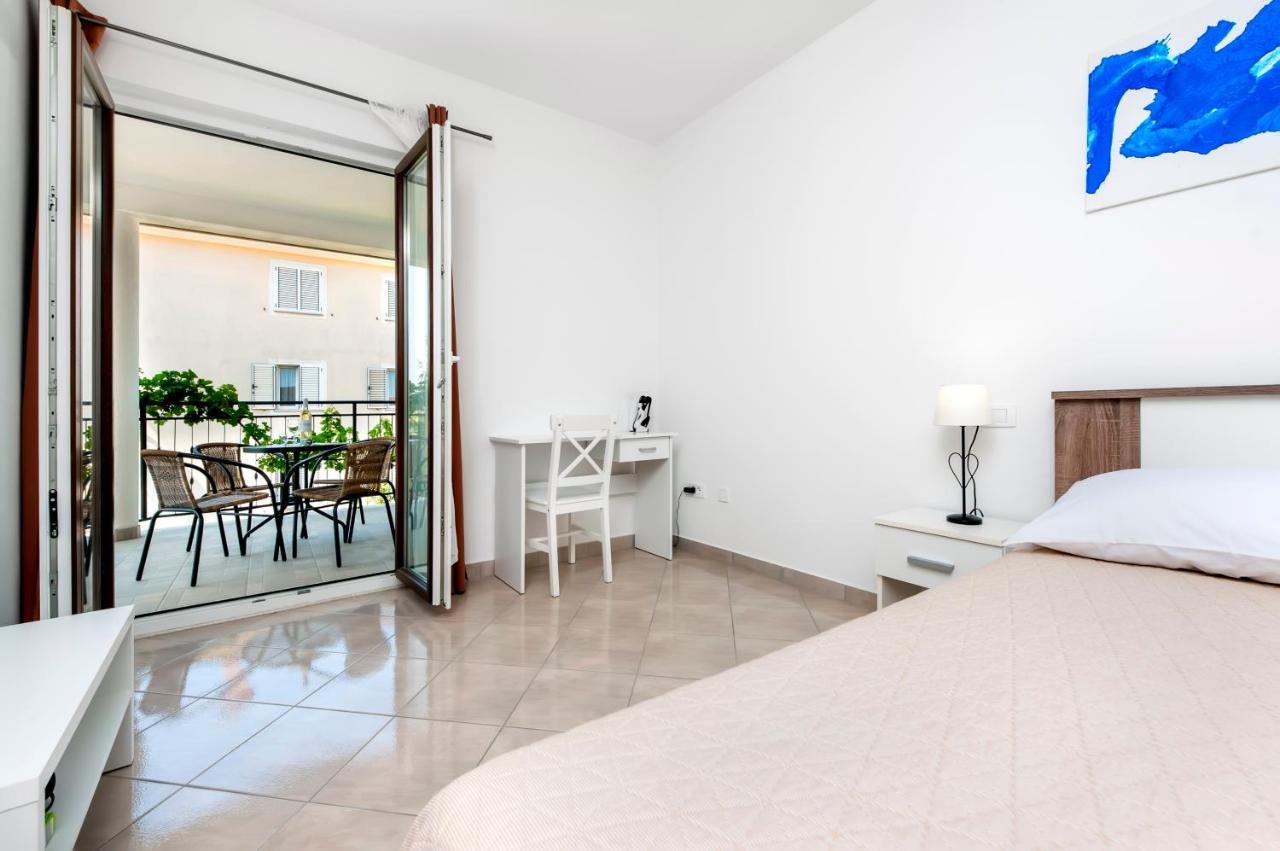 Apartments Vinko Rovinj Bagian luar foto