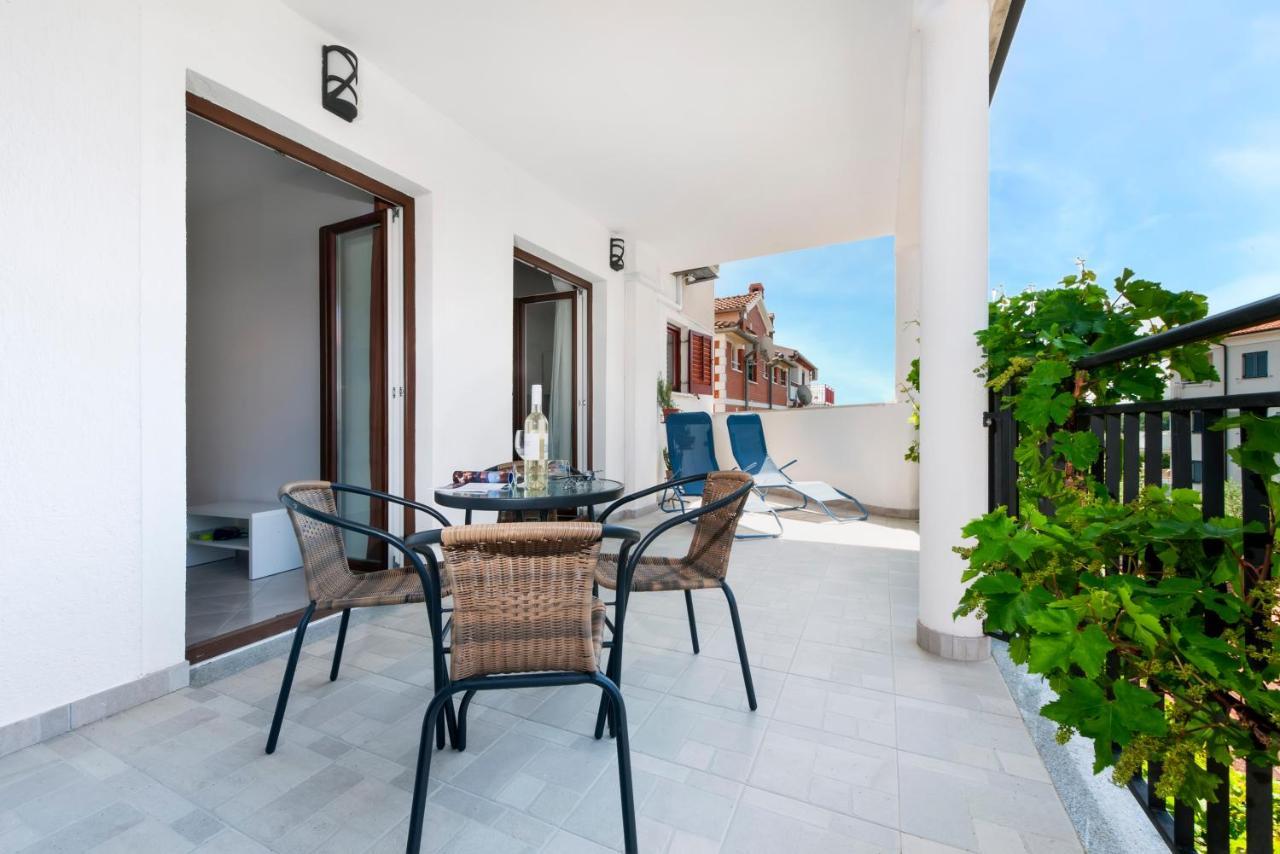 Apartments Vinko Rovinj Bagian luar foto