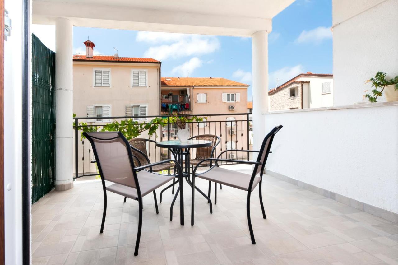 Apartments Vinko Rovinj Bagian luar foto