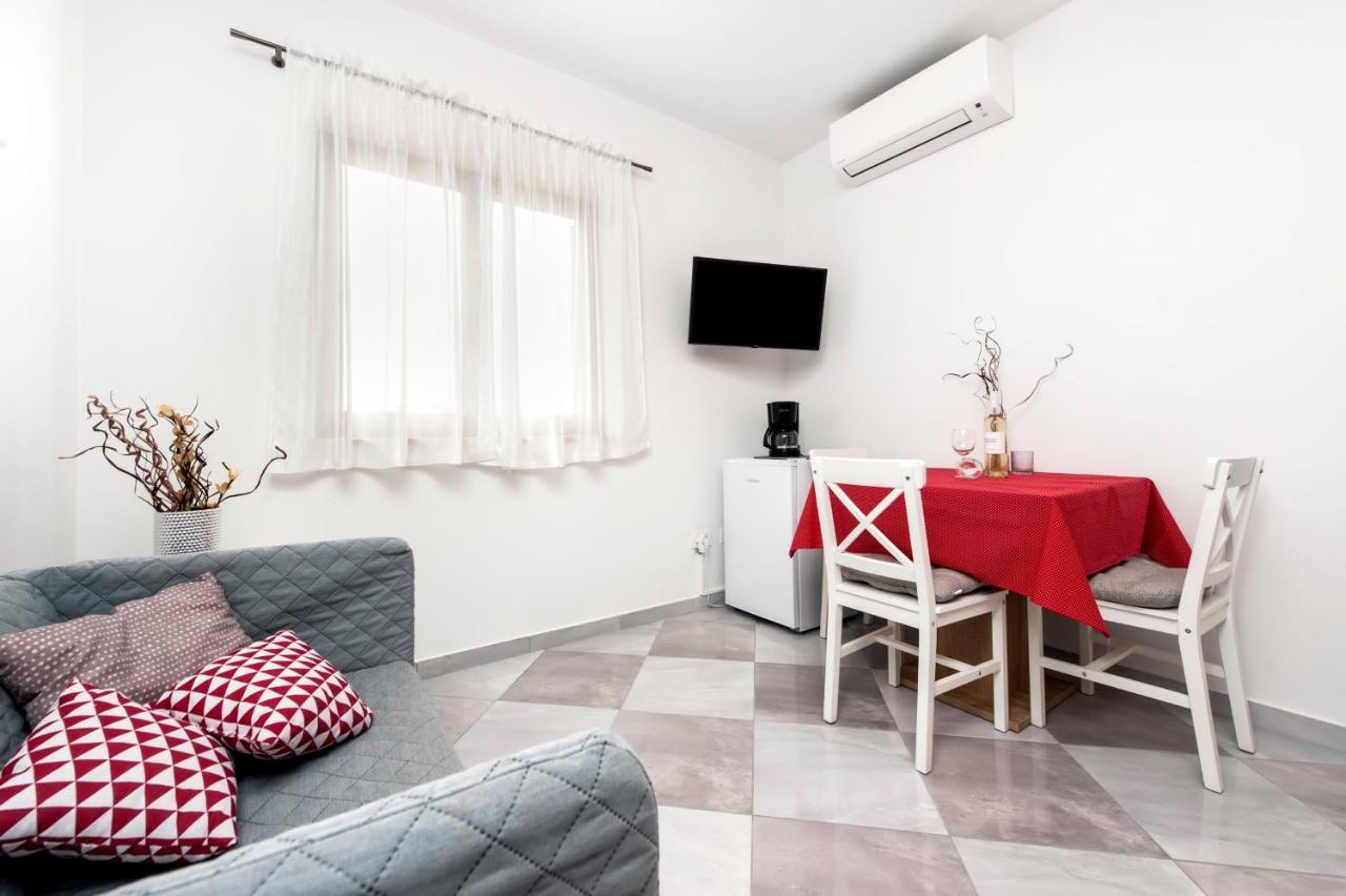 Apartments Vinko Rovinj Bagian luar foto